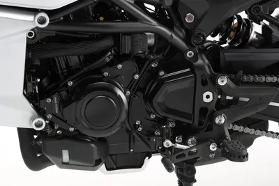 Мотоцикл QJ SRT 800 SX Мотоцикл QJ SRT 800 SX